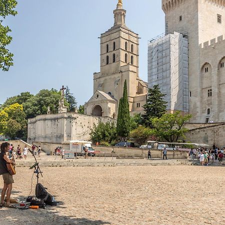 Camping Les Avignon - La Laune Villeneuve-lès-Avignon Buitenkant foto