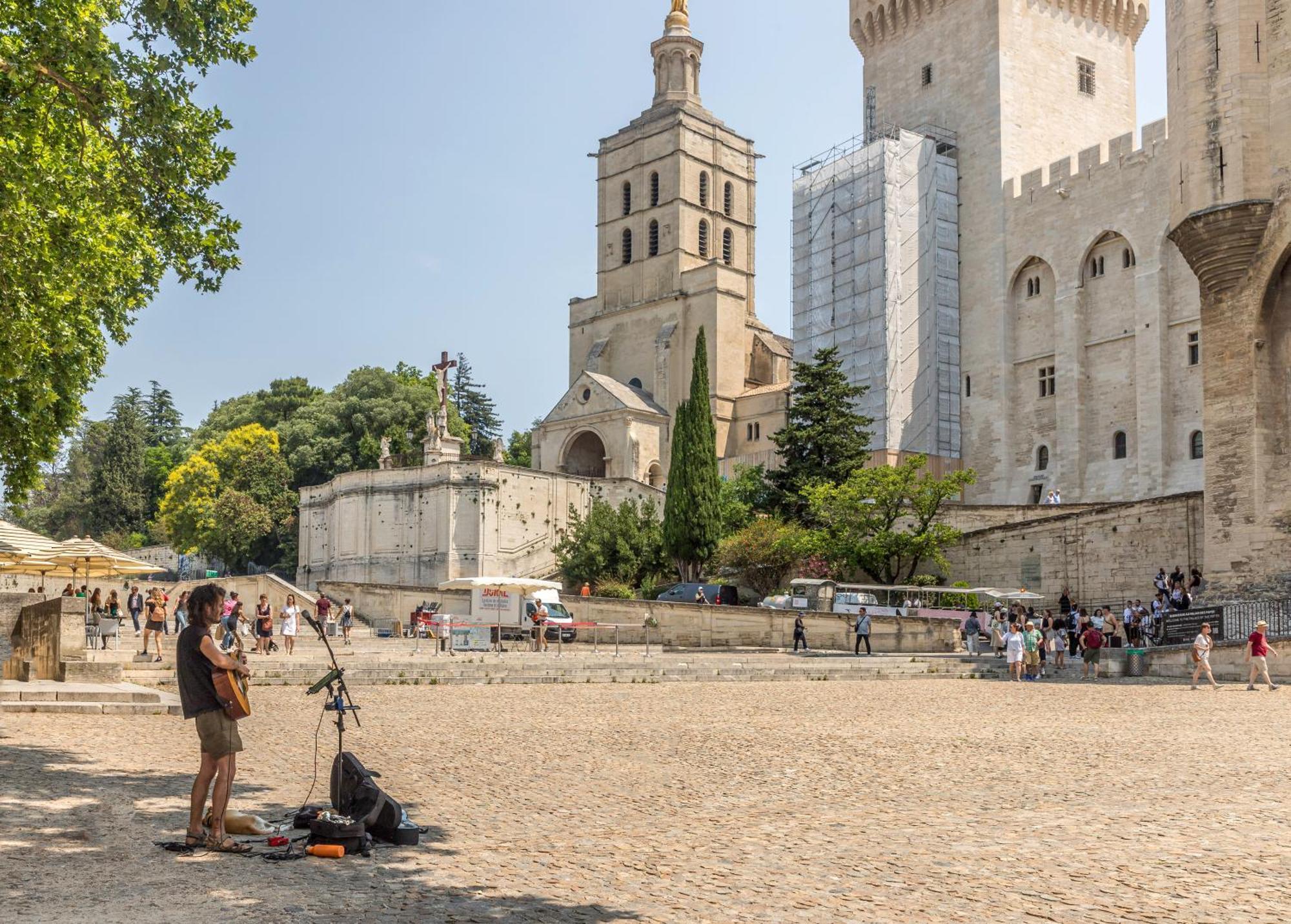 Camping Les Avignon - La Laune Villeneuve-lès-Avignon Buitenkant foto